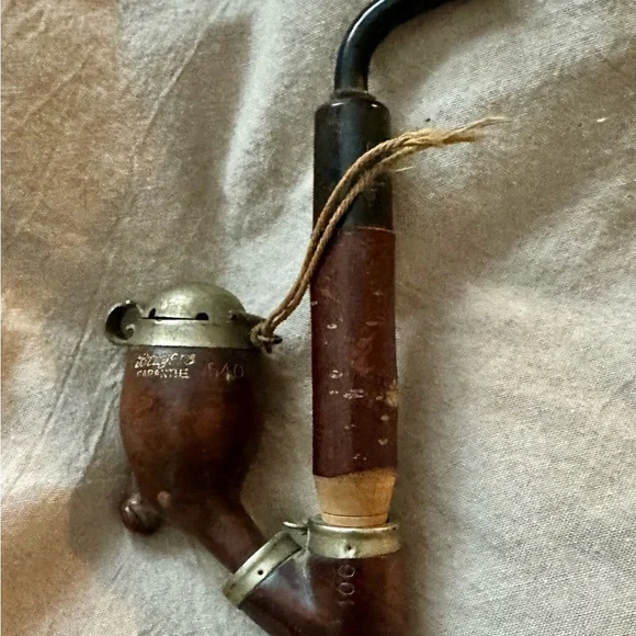 Classic Brown Smoking Pipe - Picture 4 of 10